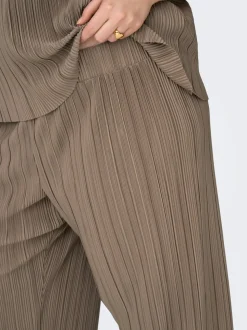 CARRAVENNA Corte regular Pantalones plisados