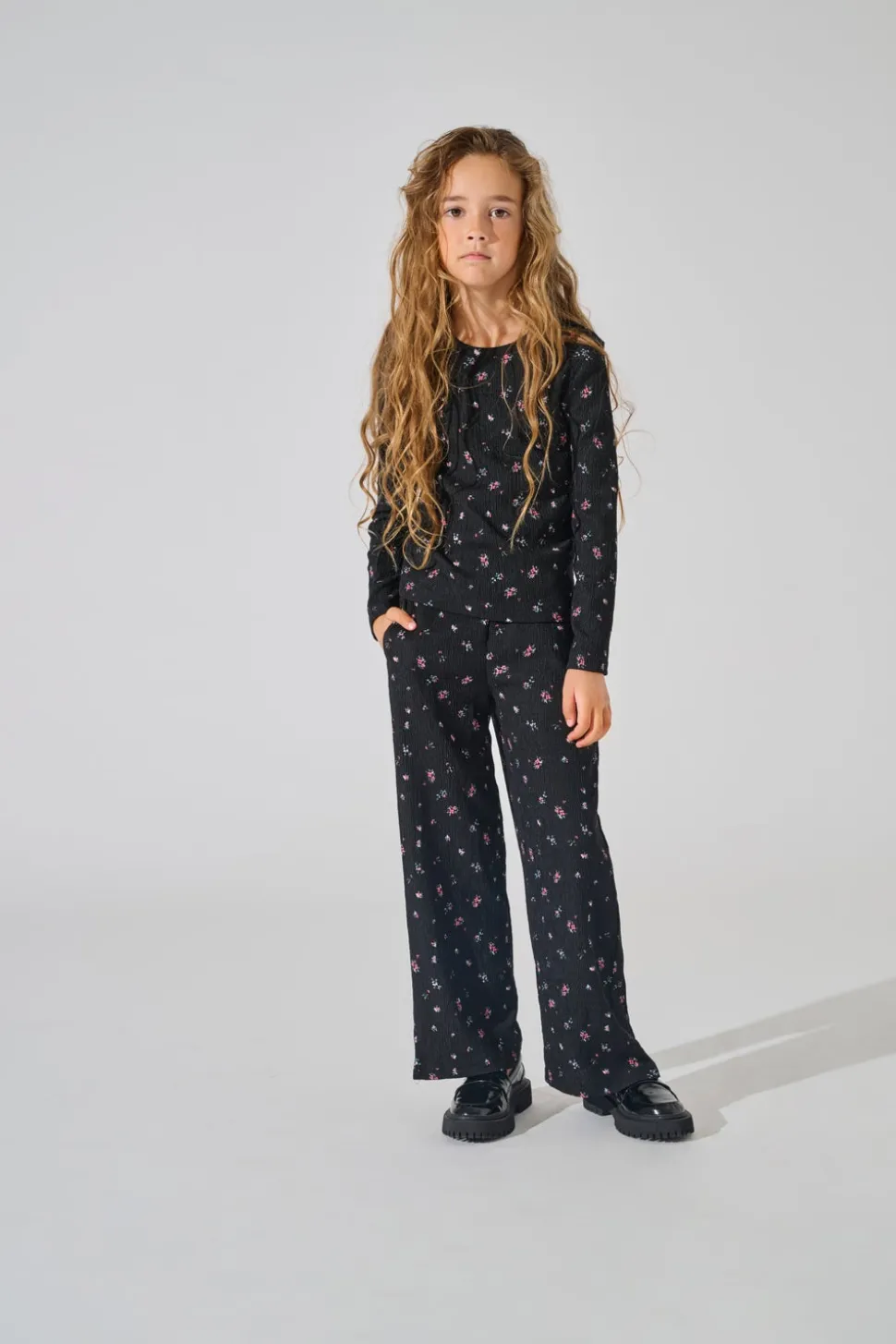 KOGNANCY Corte wide leg Pantalones de pernera ancha
