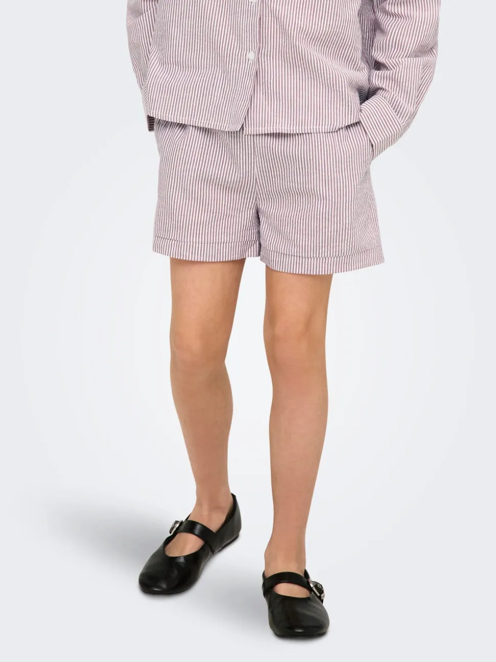 KOGSMILLA Corte regular Shorts
