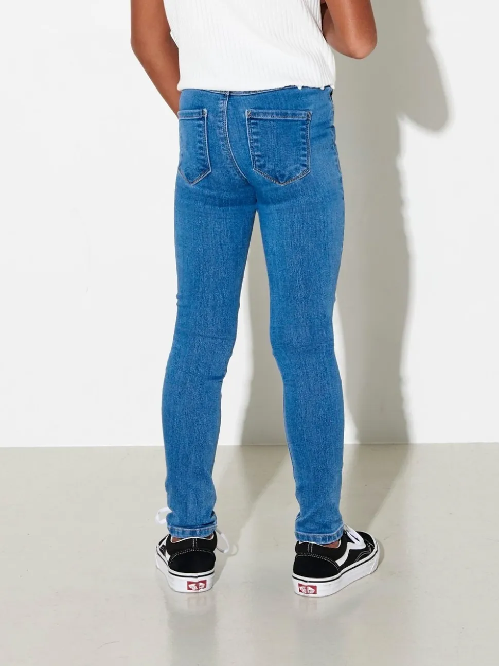 KONRAIN Cintura media Corte skinny Vaqueros