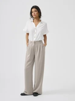 ONLHATTIE Corte straight tapered Pantalones