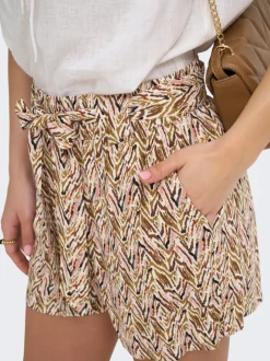 ONLNOVA Corte regular Shorts