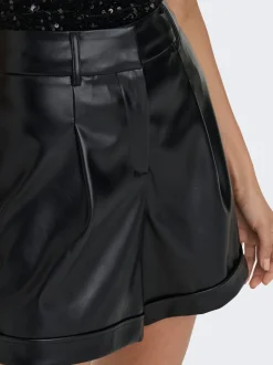 ONLODA Cintura media Corte regular Shorts de cuero sintético