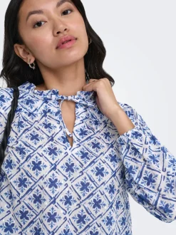 ONLROANNE Top