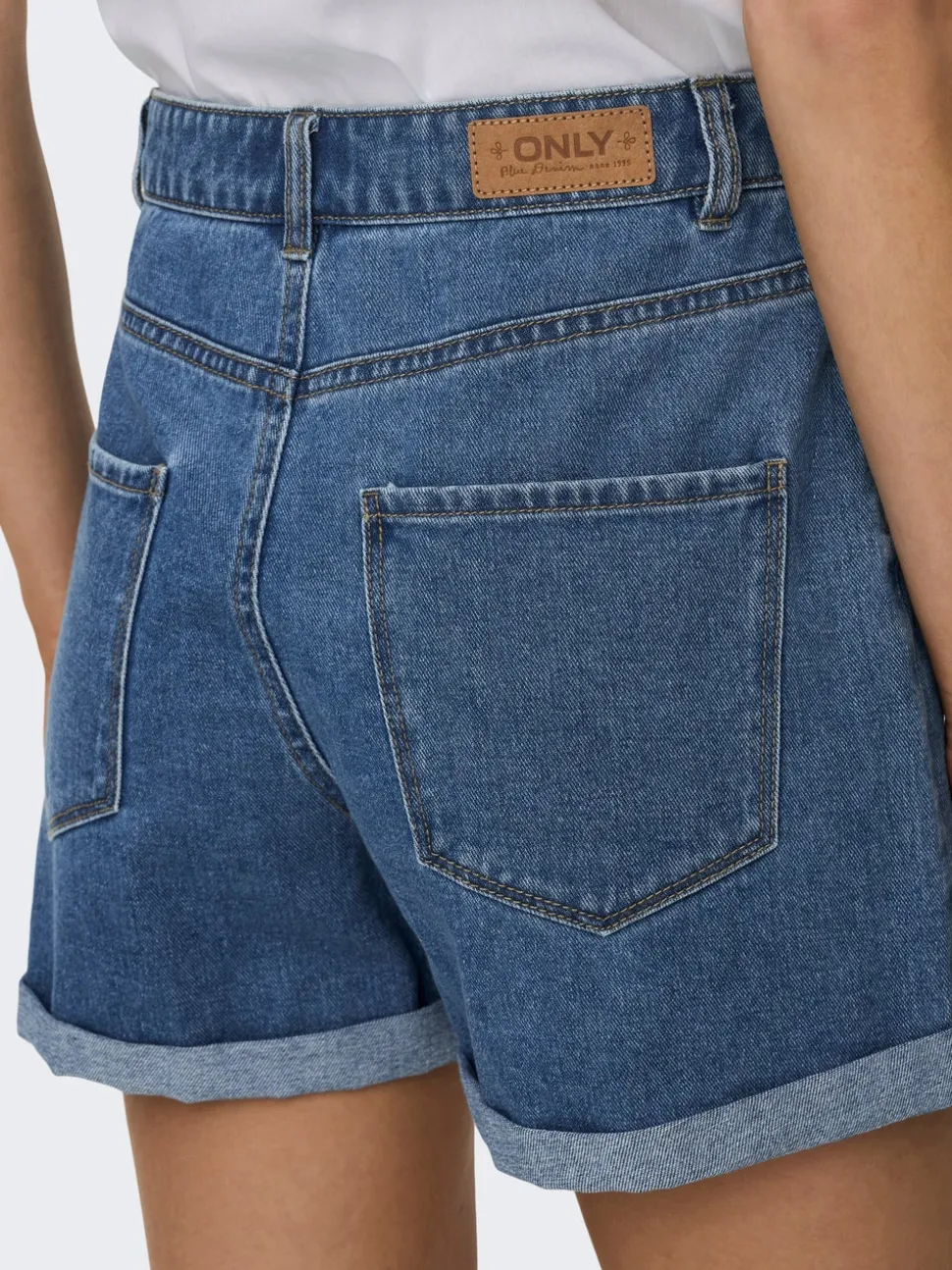 ONLVEGA Cintura alta Corte regular Shorts vaqueros