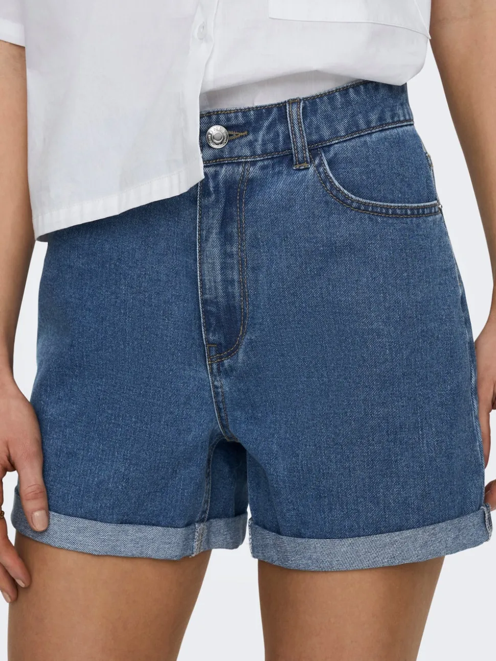 ONLVEGA Cintura alta Corte regular Shorts vaqueros