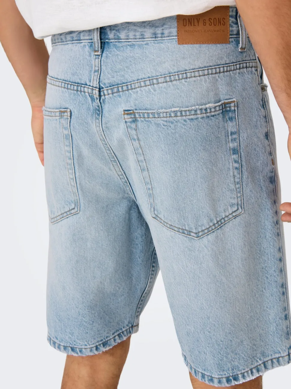 ONSEDGE Cintura media Corte straight Shorts