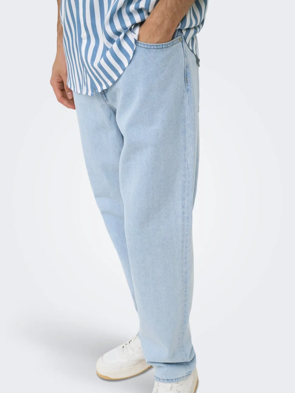ONSEDGE Talle medio Corte straight Vaqueros