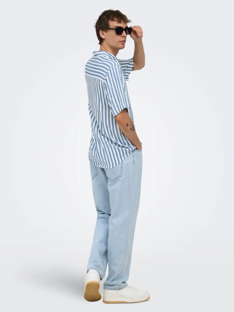 ONSEDGE Talle medio Corte straight Vaqueros