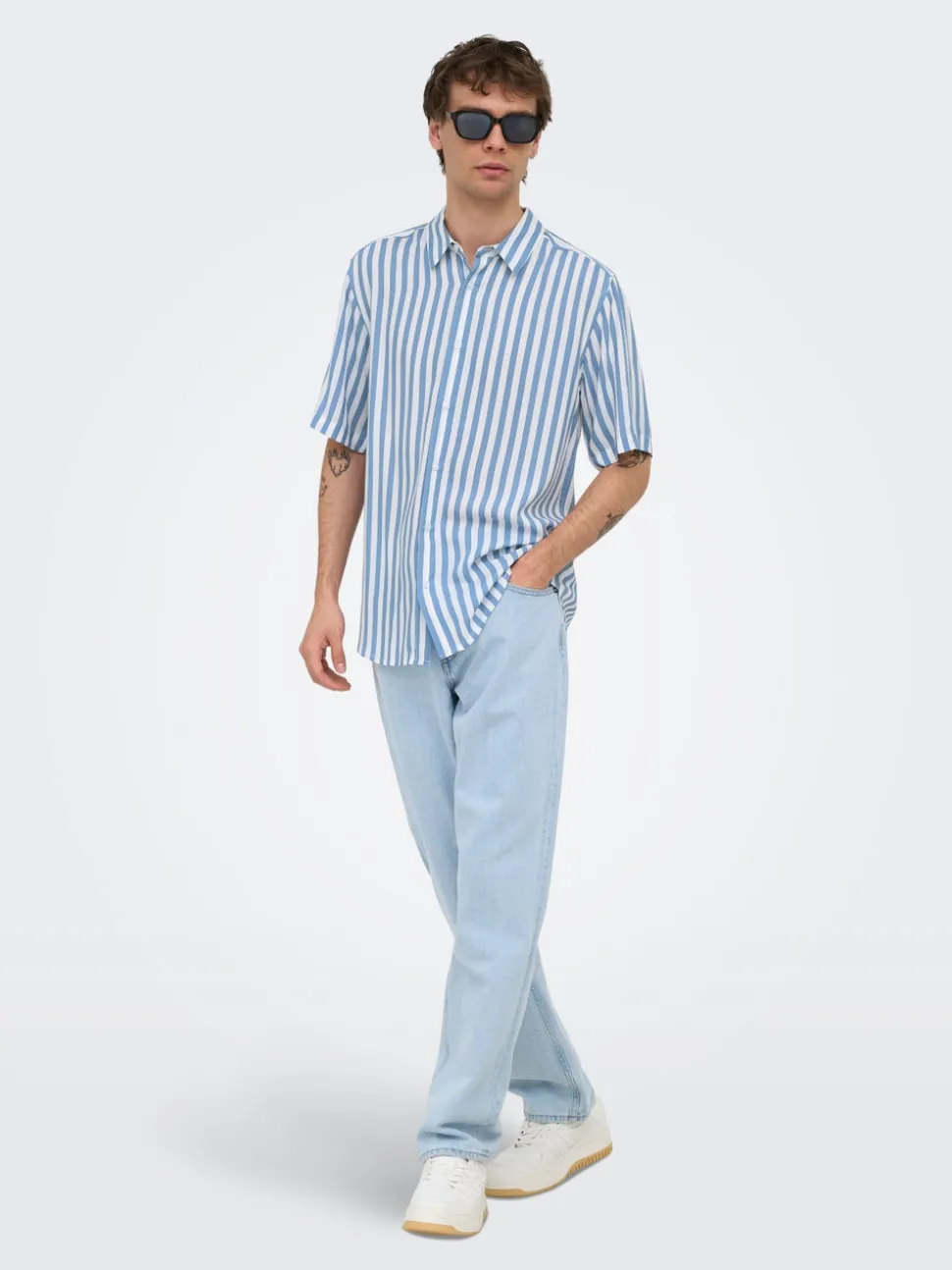 ONSEDGE Talle medio Corte straight Vaqueros