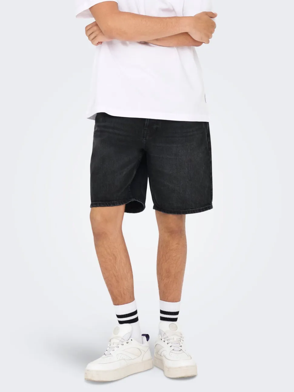 ONSEDGE Talle medio Corte straight Shorts