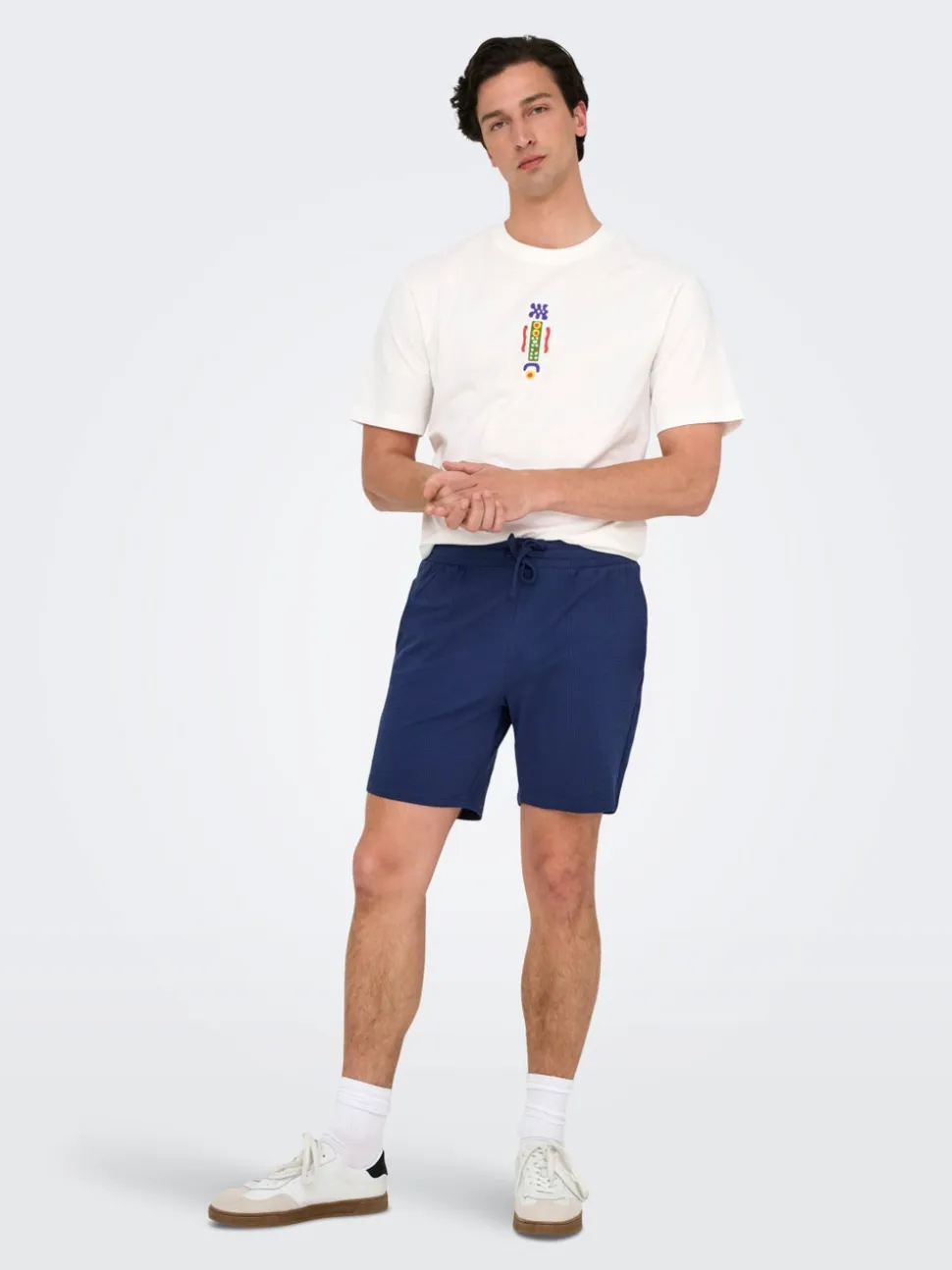 ONSKIAN Cintura media Corte straight Shorts