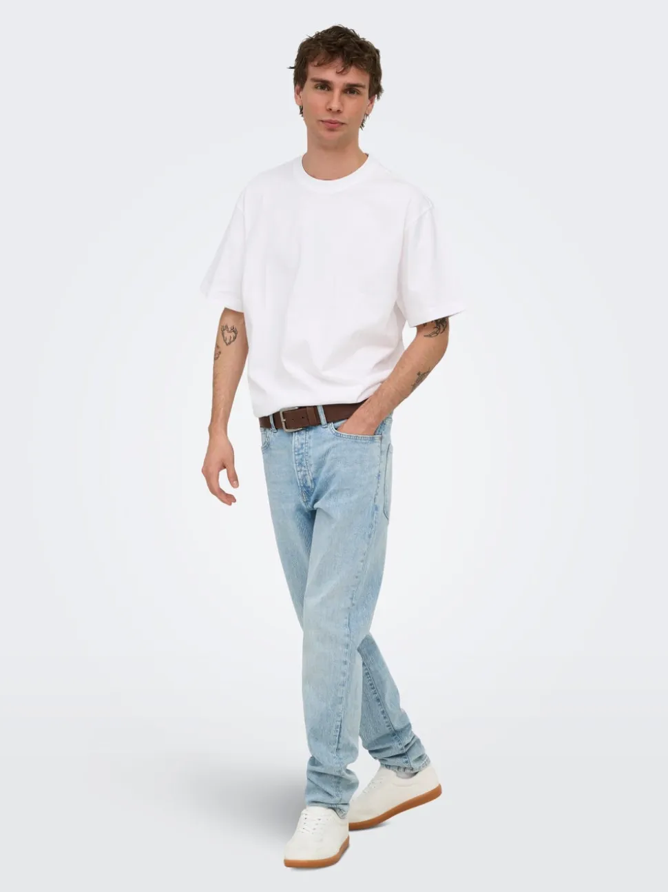ONSYOKE Talle medio Corte tapered Stretch Vaqueros